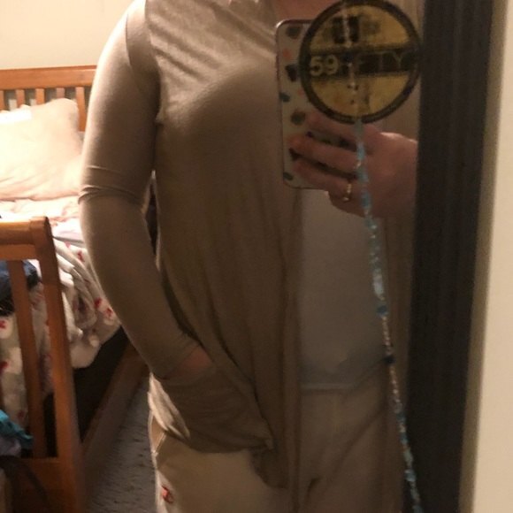 Heart hips cardigan size medium - Picture 7 of 8